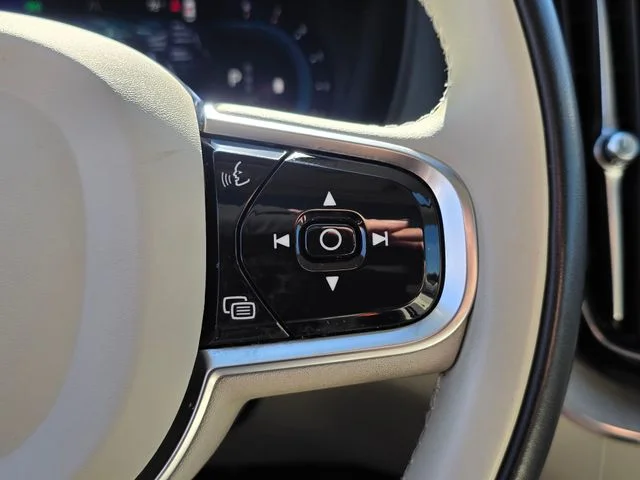 2023 Volvo XC60 Plus - Photo 29