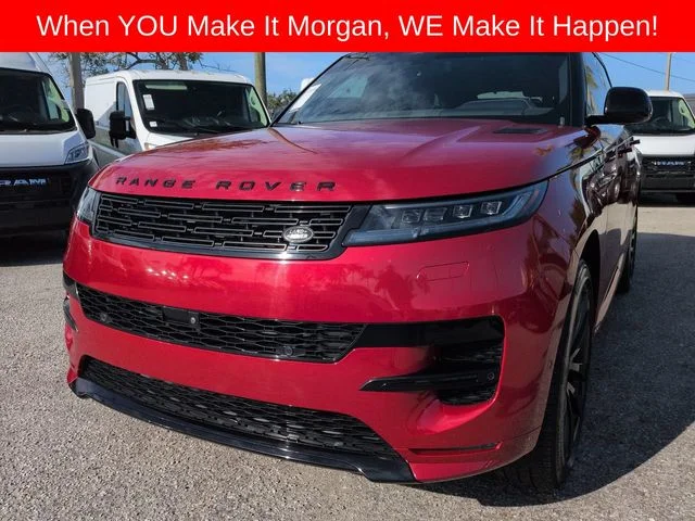 Used 2025  Land Rover Dynamic SE image 11