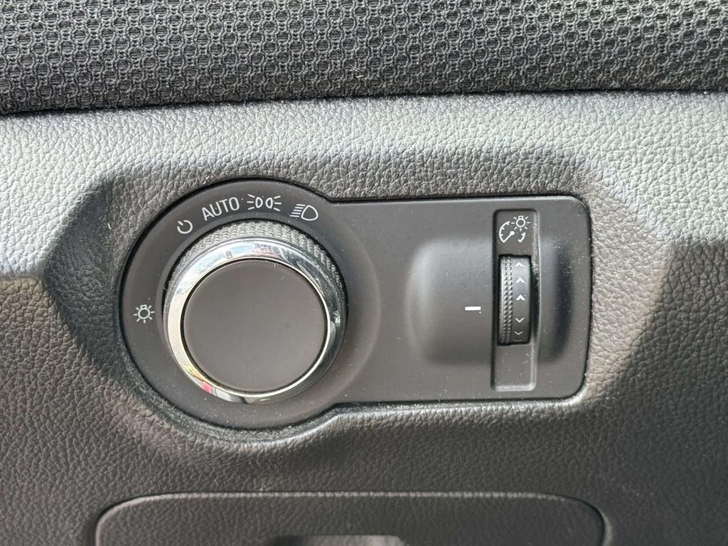 Used 2014 Red Chevrolet 1LT image 28