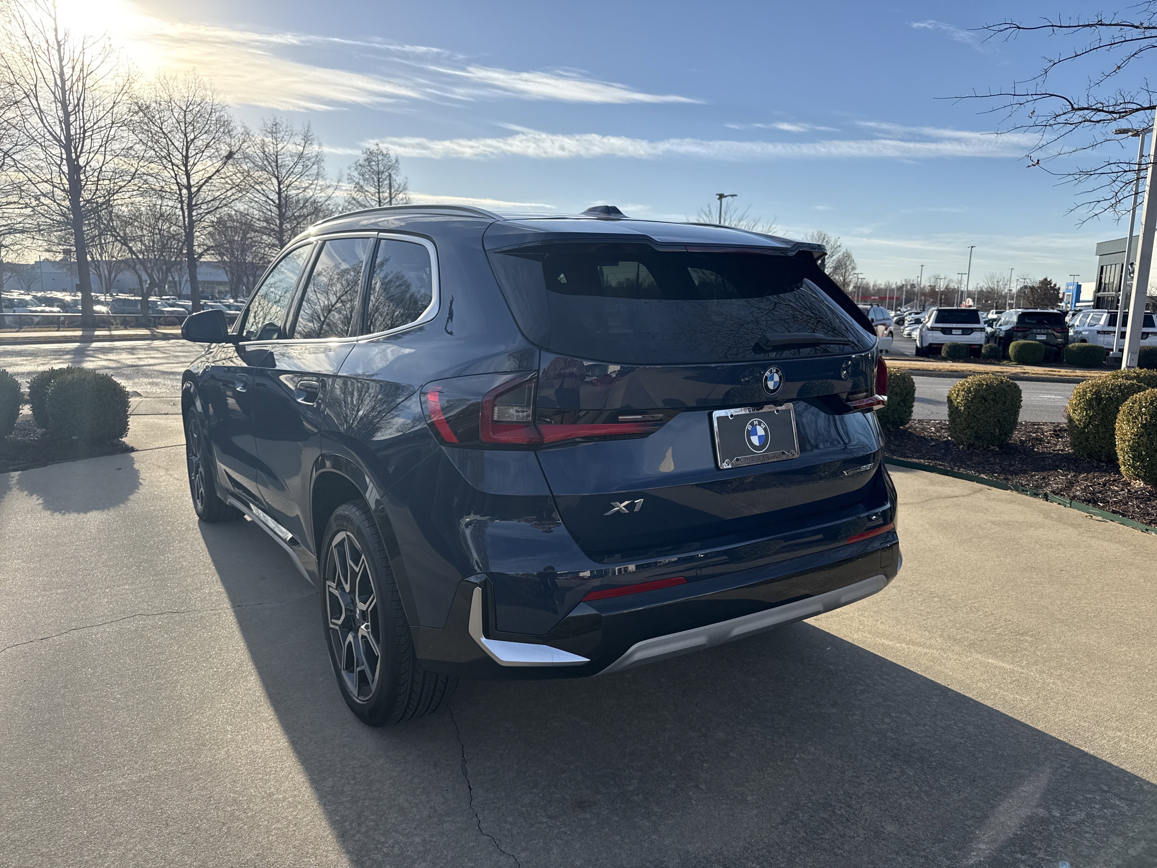 Used 2026 Night Dusk Blue Metallic BMW xDrive28i image 3