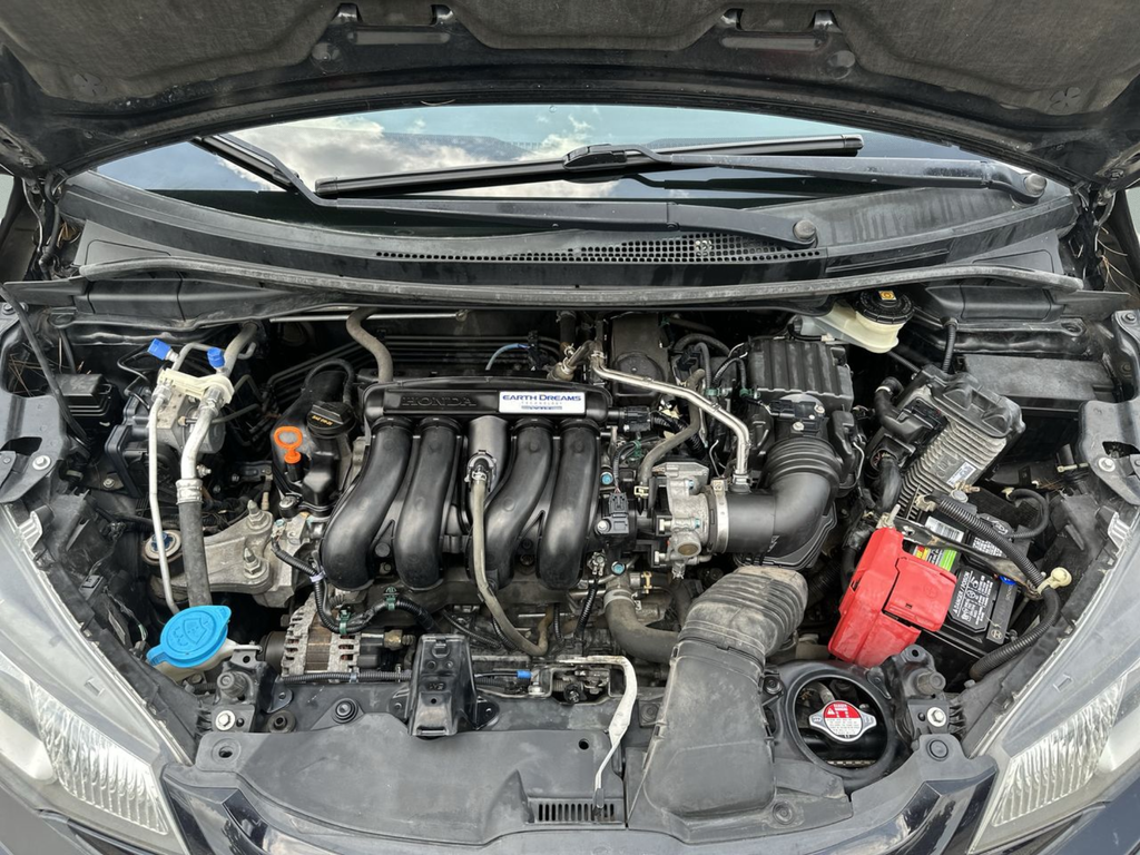 Used 2015  Honda LX image 39