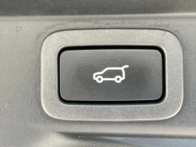 Used 2019 Black Land Rover HSE image 24