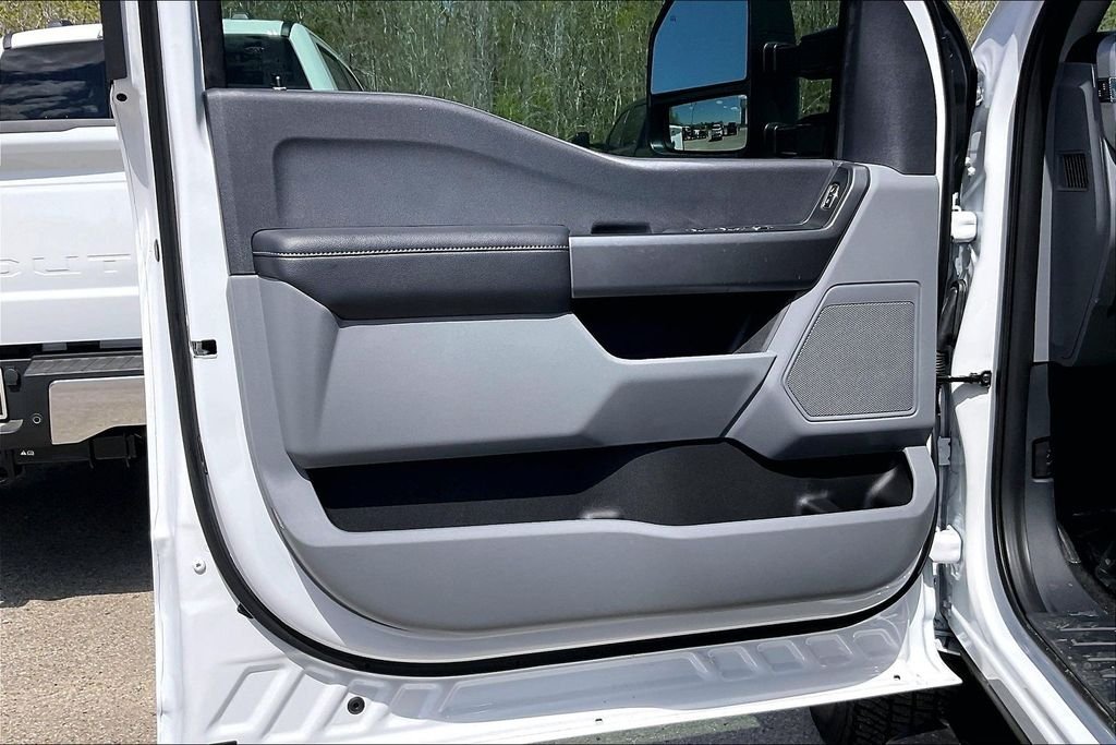 New 2026 Ford Super Duty F-350 XL 4D Crew Cab