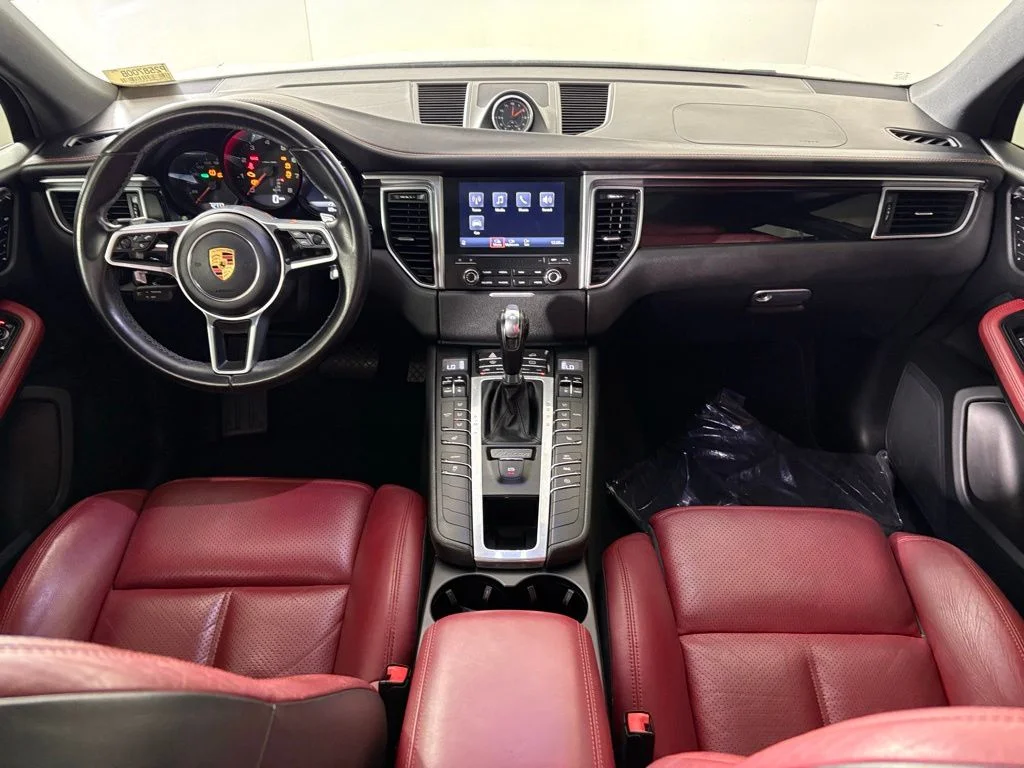 Used 2018 White Porsche Base image 40