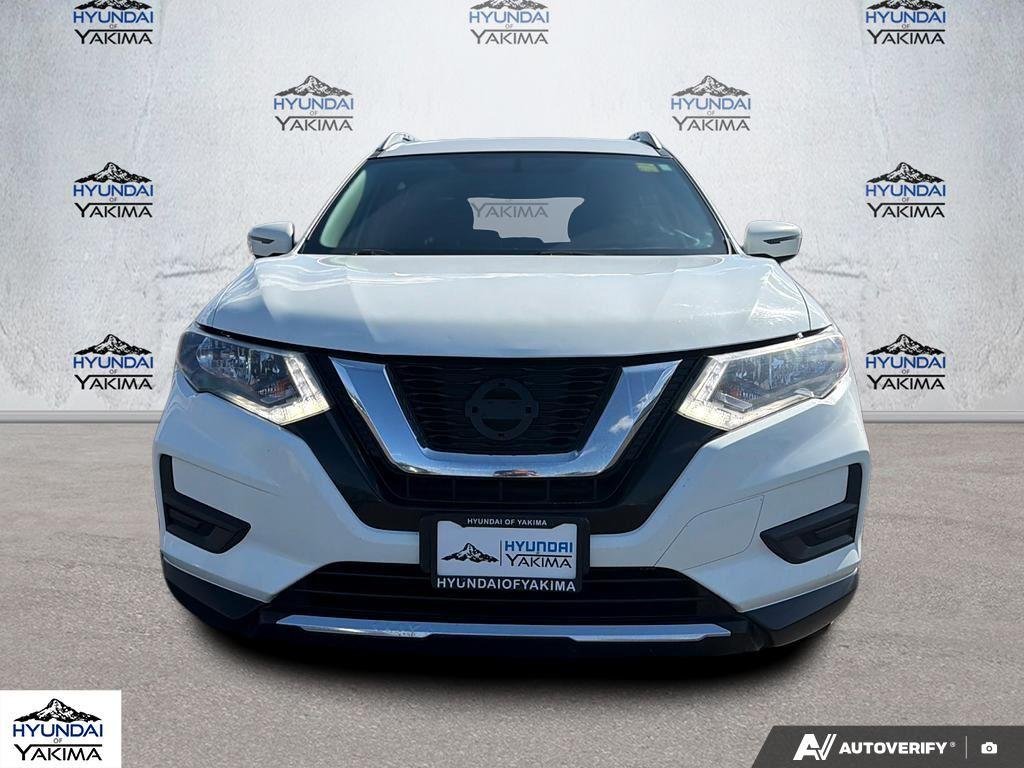 Used 2017 Nissan Rogue SV with VIN KNMAT2MV1HP523821 for sale in Yakima, WA