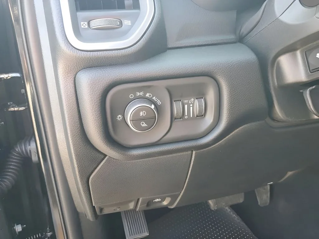 2025 RAM 2500 Laramie - Photo 27