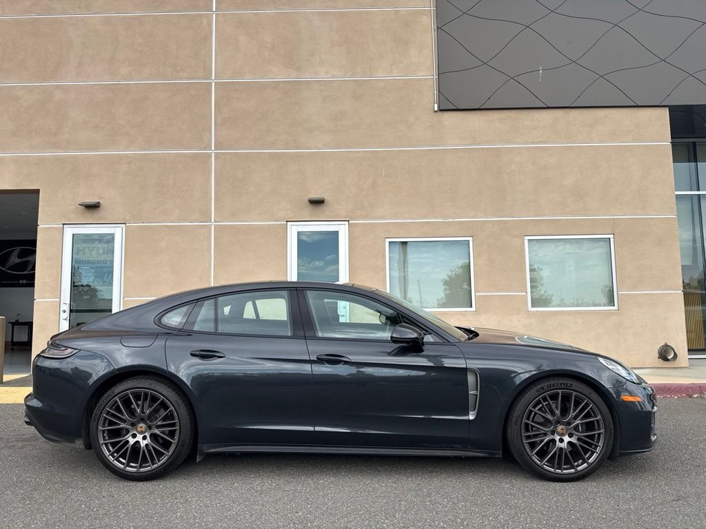 2023 Porsche Panamera Platinum Edition RWD photo