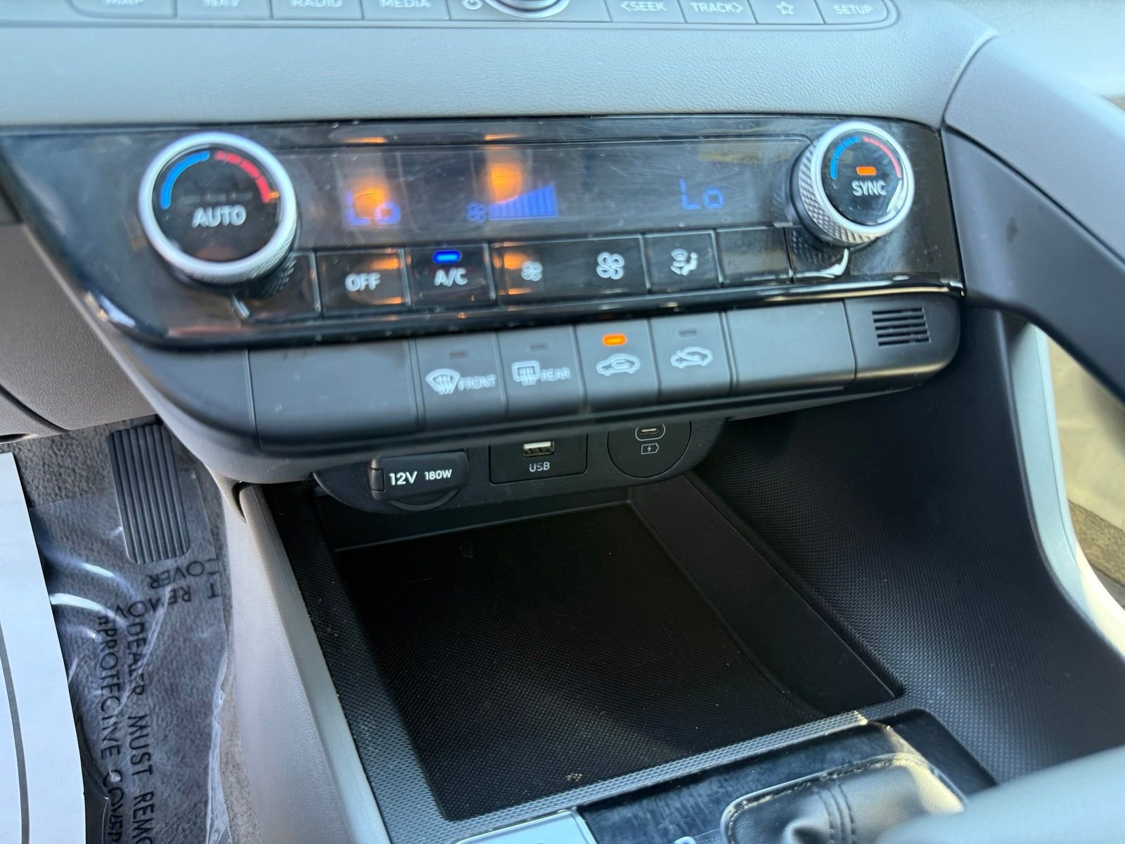 Used 2024 Gray Hyundai SEL image 25