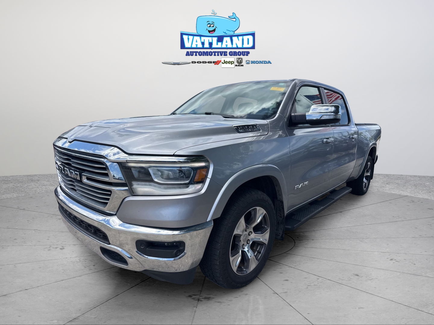 2019 RAM 1500 Laramie 4x4 Crew Cab 6'4's photo