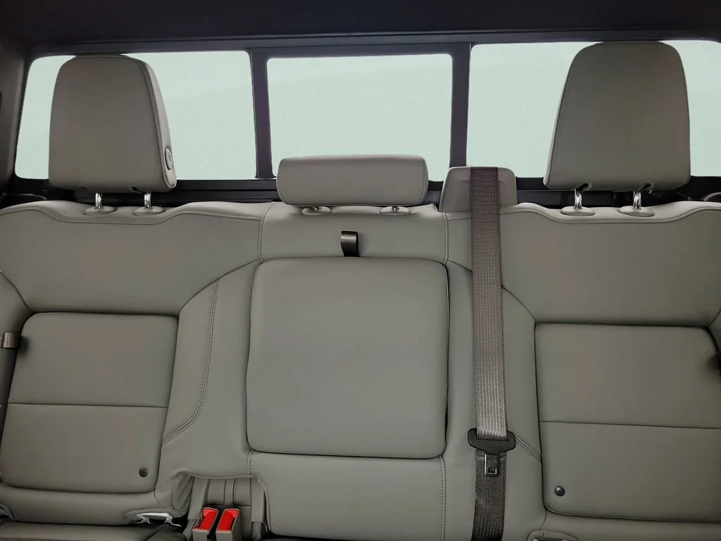 New 2026 Summit White GMC SLT image 21