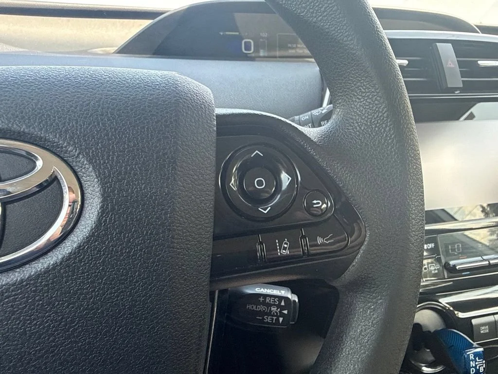 Used 2022 Silver Toyota L Eco image 14