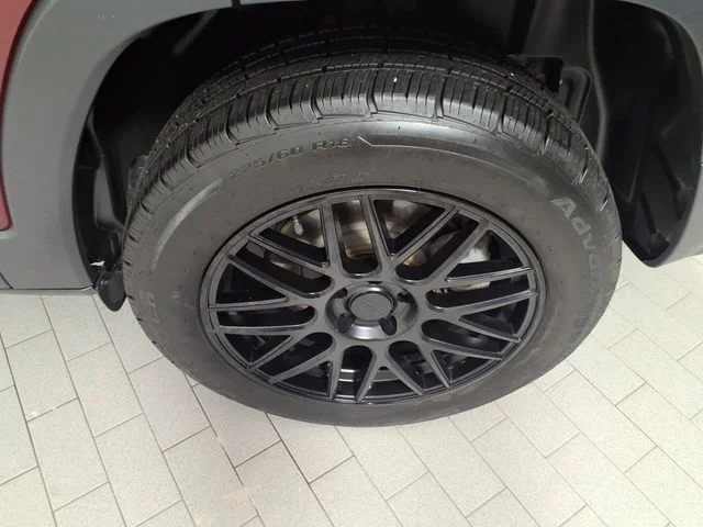 Used 2020 Red Jeep Limited image 8