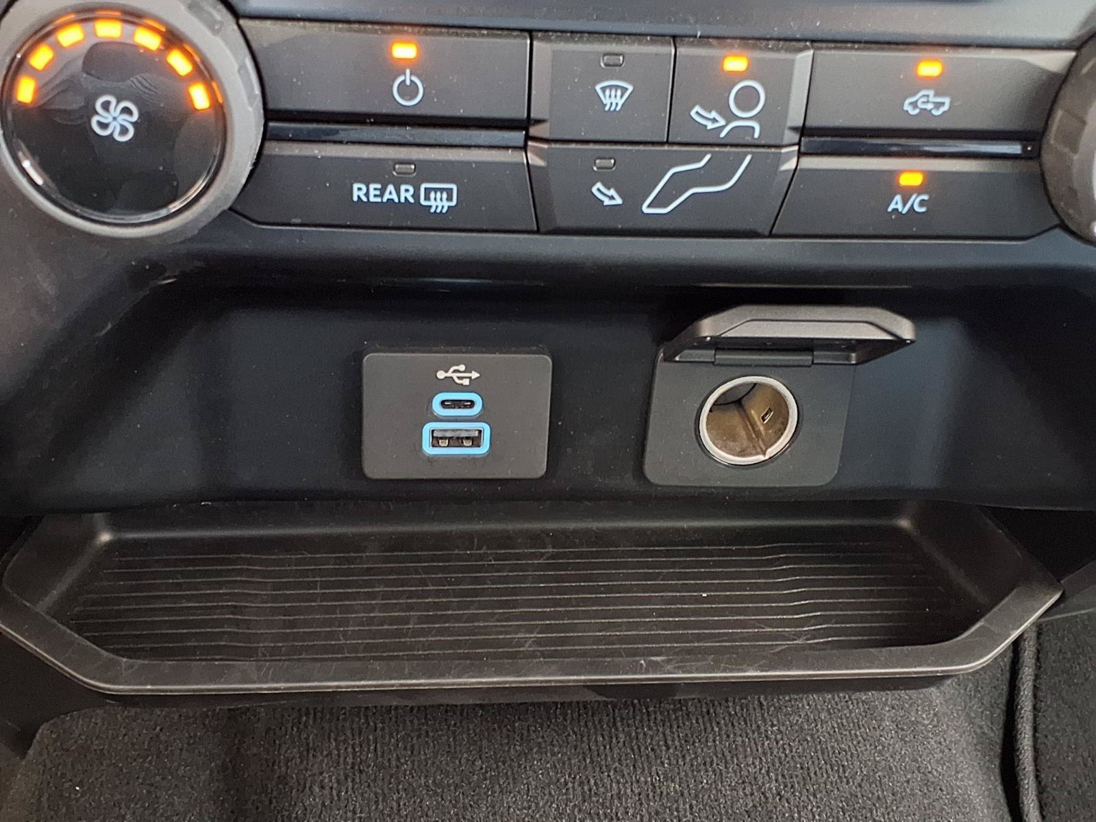 Used 2025 Blue Ford XL image 18