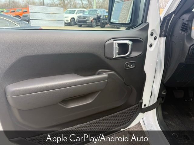 New 2026 Bright White Clear-Coat Exterior Paint Jeep Sport image 13