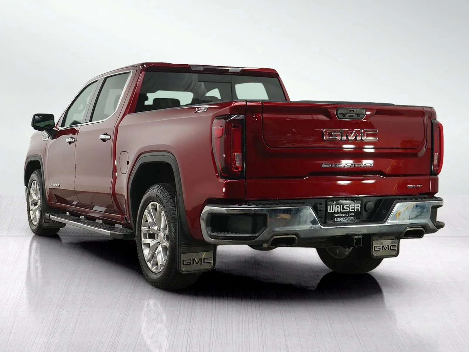 Used 2022 Cayenne Red GMC SLT image 3