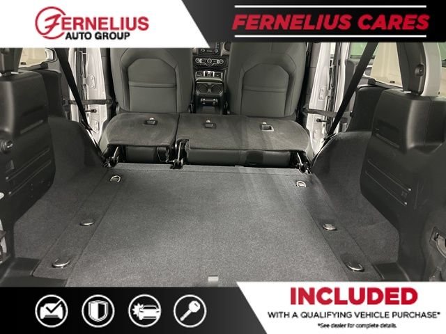 Used 2018 Silver Jeep Unlimited Sport S image 23