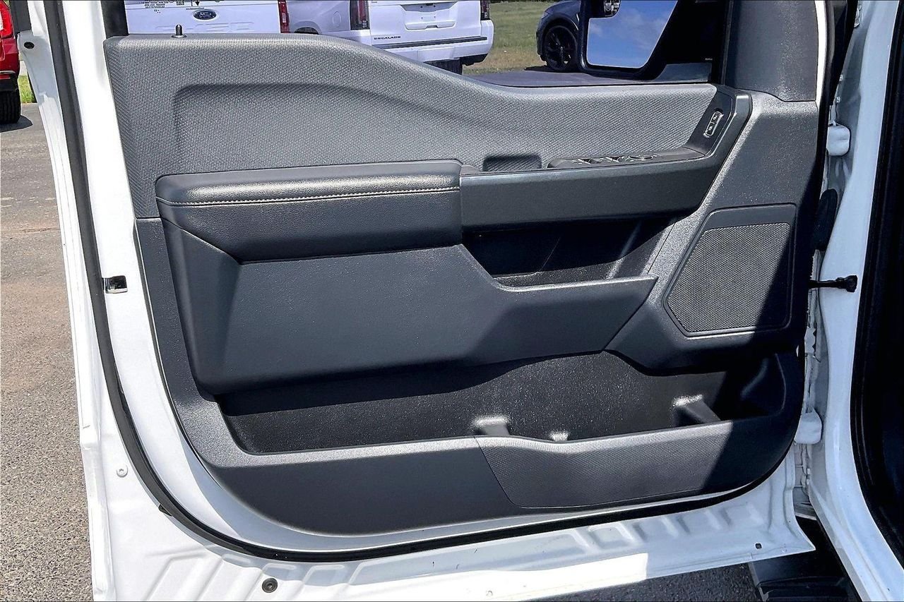 Used 2023 OXFORD WHITE Ford XL image 23
