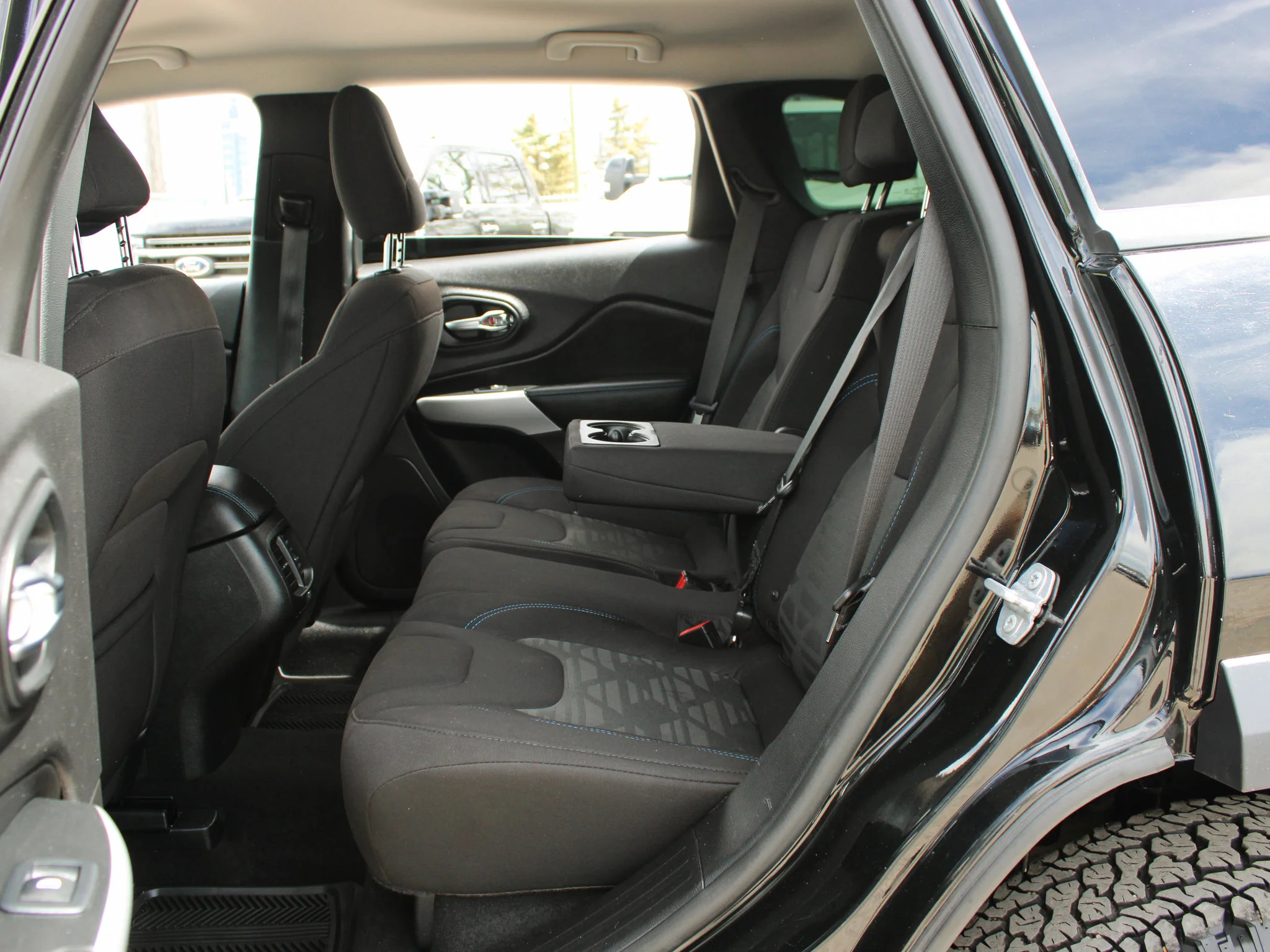 Certified Used 2019 Black Jeep Upland * One Owner | V6 | Apple CarPlay | Heated Seats | Roof Rails | Backup Camera image 16