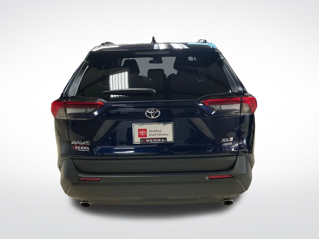 Certified Used 2025  Toyota XLE image 4