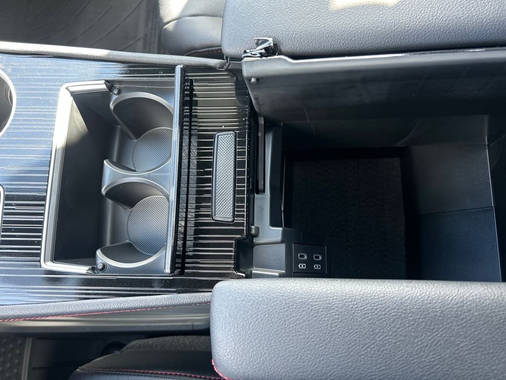 2026 Toyota Sienna XSE - Photo 23