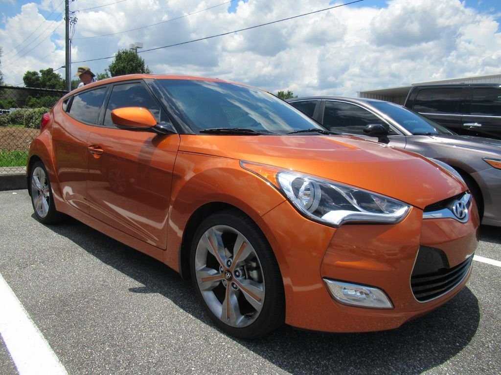 Used 2016  Hyundai Base image 1