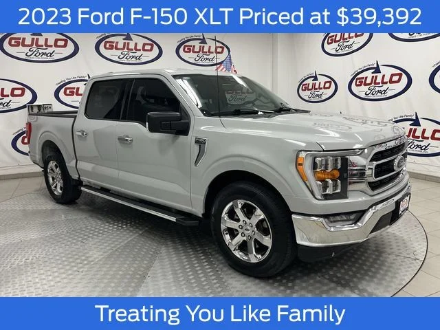 Certified Used 2023 Oxford White Ford XLT image 1