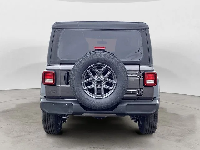 New 2026 Granite Crystal Metallic Clearcoat Jeep 4-DOOR SPORT image 5