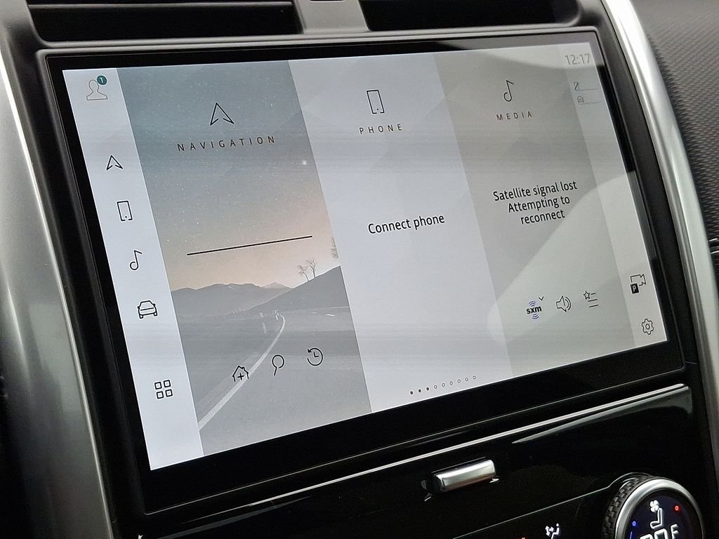 New 2026 Fuji White Land Rover Gemini Edition image 17