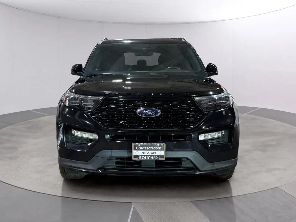 Used 2022 Agate Black Metallic Ford ST-Line image 9