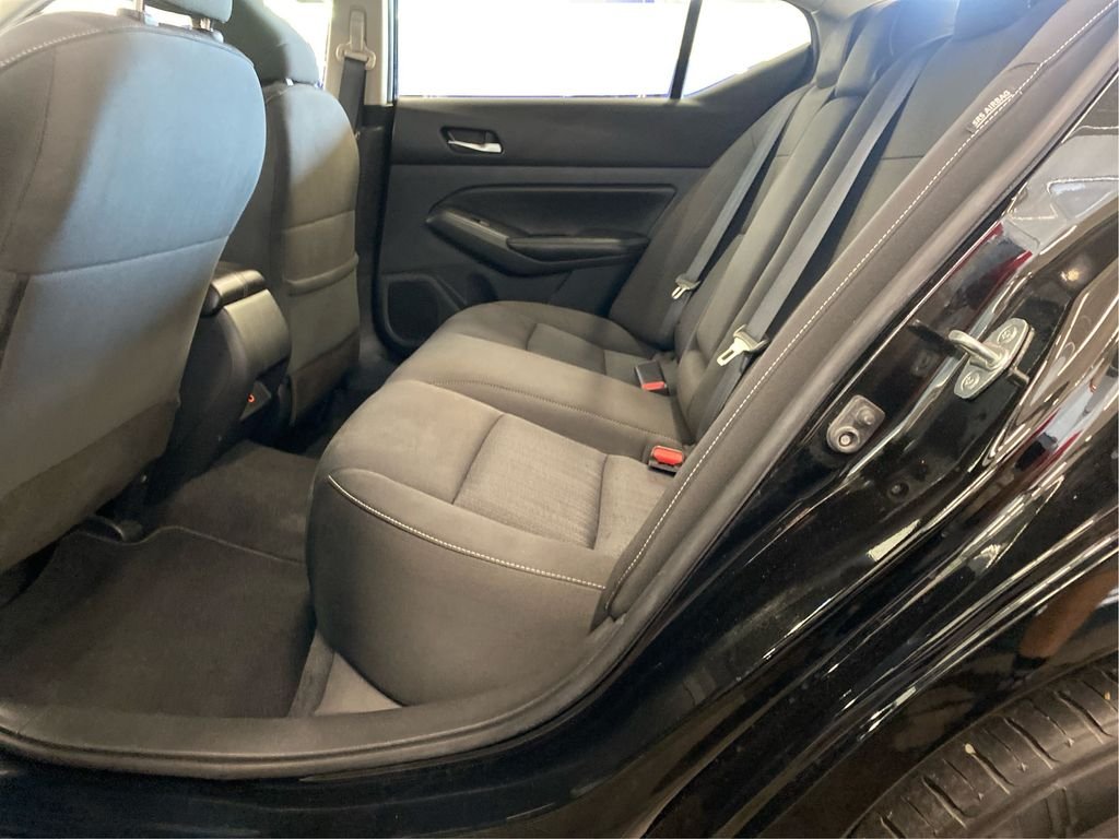 Used 2022 Black Nissan 2.5 SV image 8