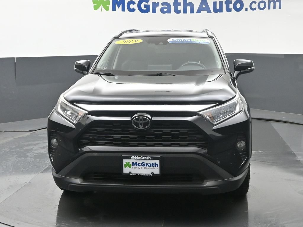 Used 2019 Black Toyota XLE Premium image 6