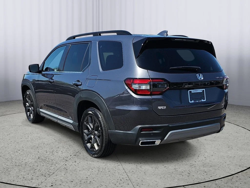 Used 2023  Honda Touring image 5