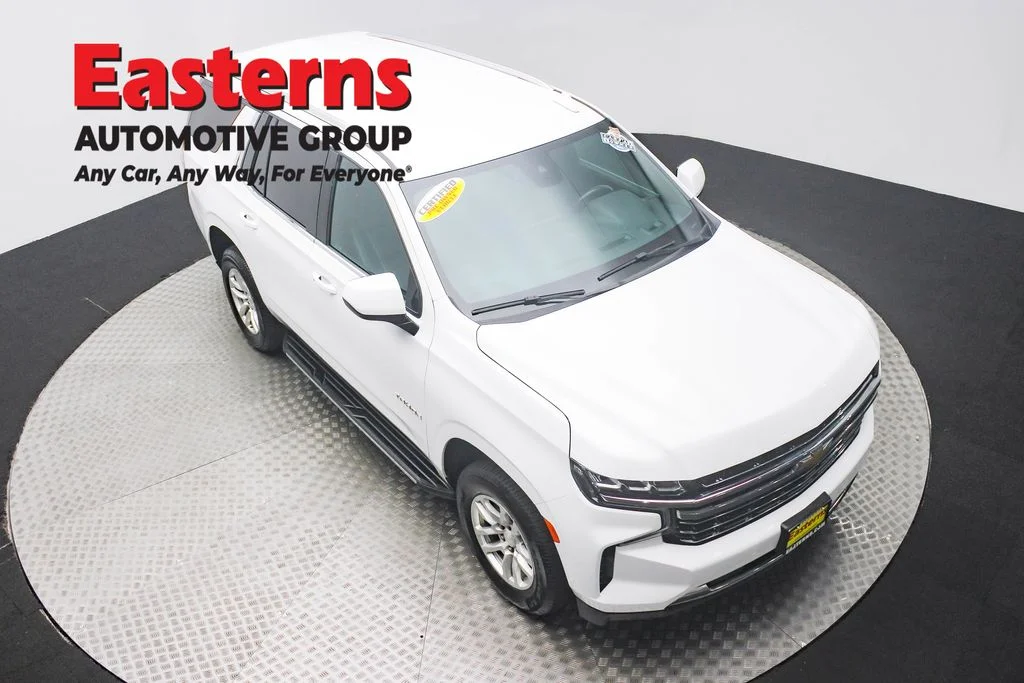 Used 2023 White Chevrolet LT image 3