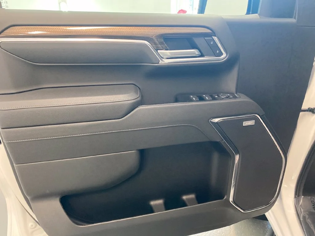 New 2026 Summit White Chevrolet LT Trail Boss image 9