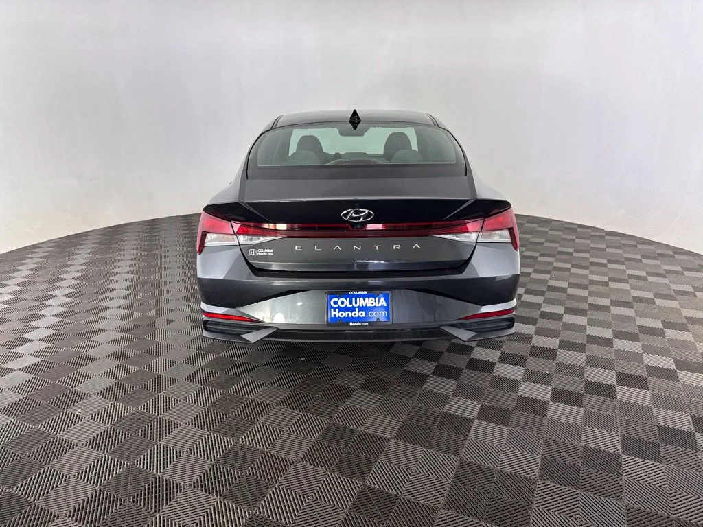 Used 2022 Gray Hyundai SEL image 6