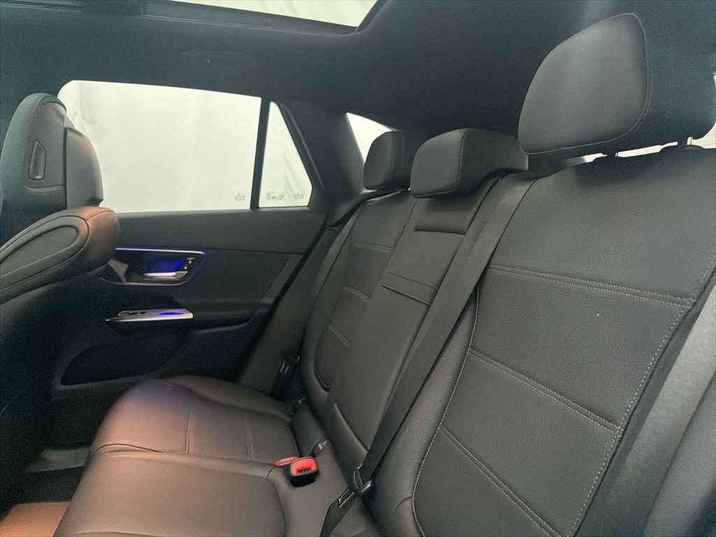 Used 2026 White Mercedes-Benz GLC 300 image 18