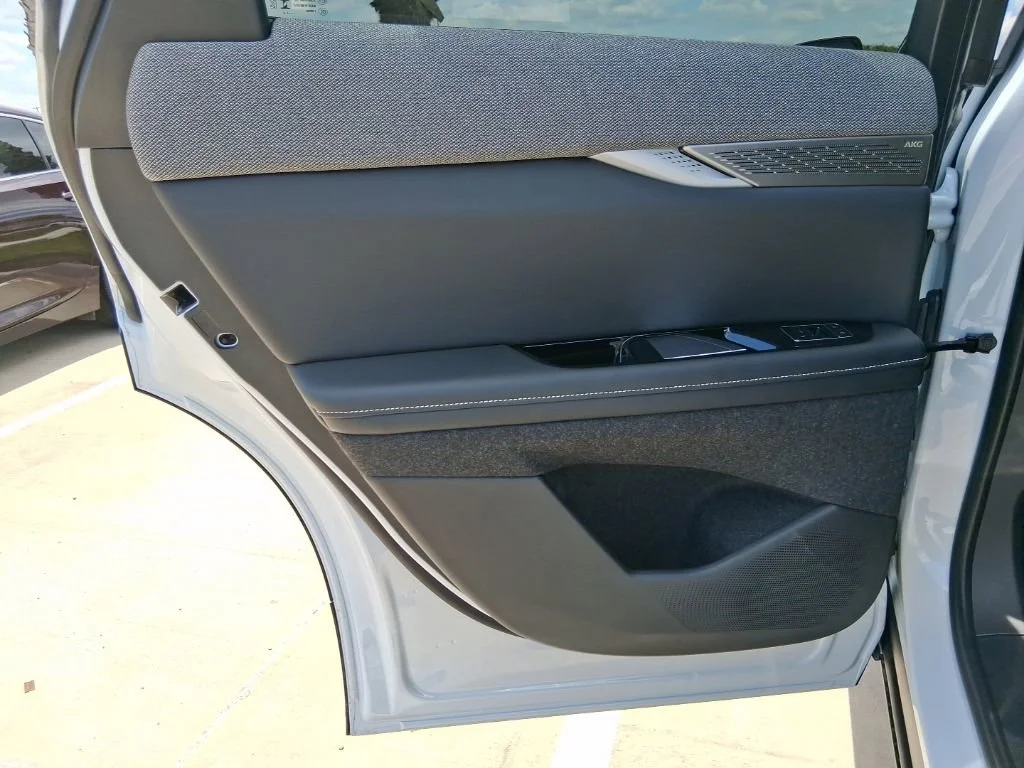 2026 Cadillac OPTIQ Sport - Photo 25