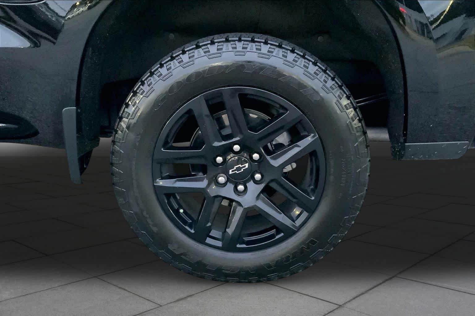 Used 2025 Black Chevrolet RST image 11