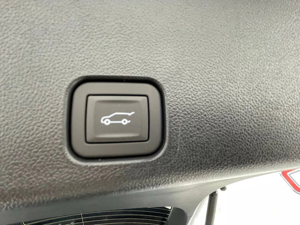 2026 GMC Acadia Elevation - Photo 7