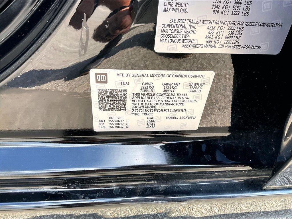 Used 2025 Black Chevrolet LT image 32