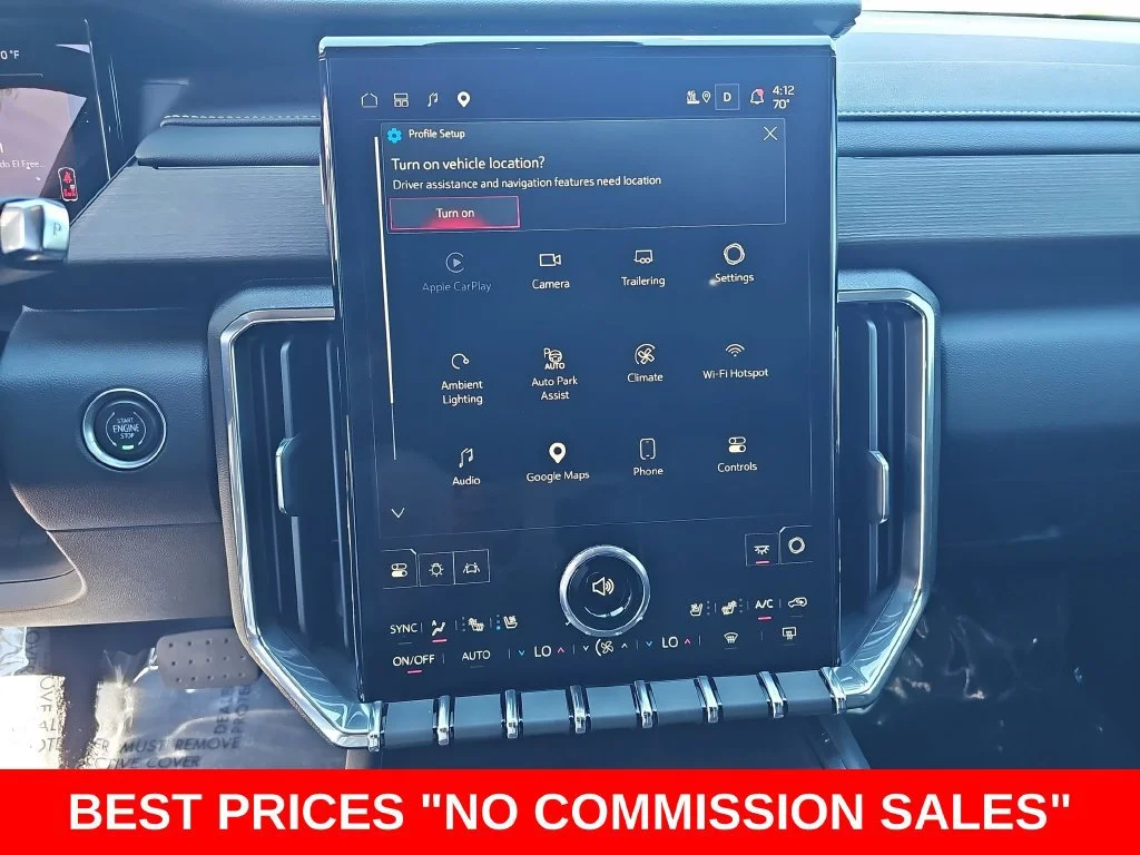 Used 2024 White Frost Tricoat GMC Denali image 21