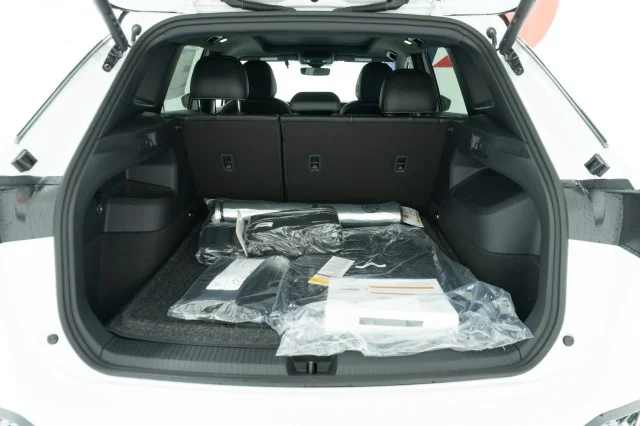New 2026 Opal White W/Deep Black Roof Volkswagen 2.0T SE R-Line Black image 8