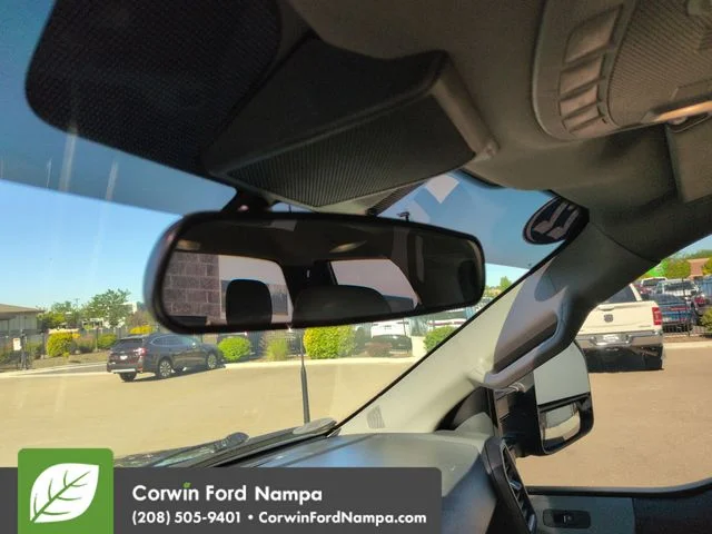 Used 2022 Black Metallic Ford  image 20