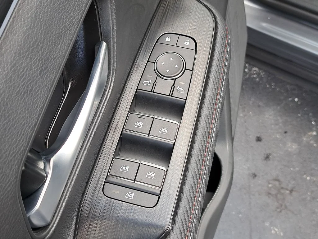 2026 Nissan KICKS SR - Photo 22