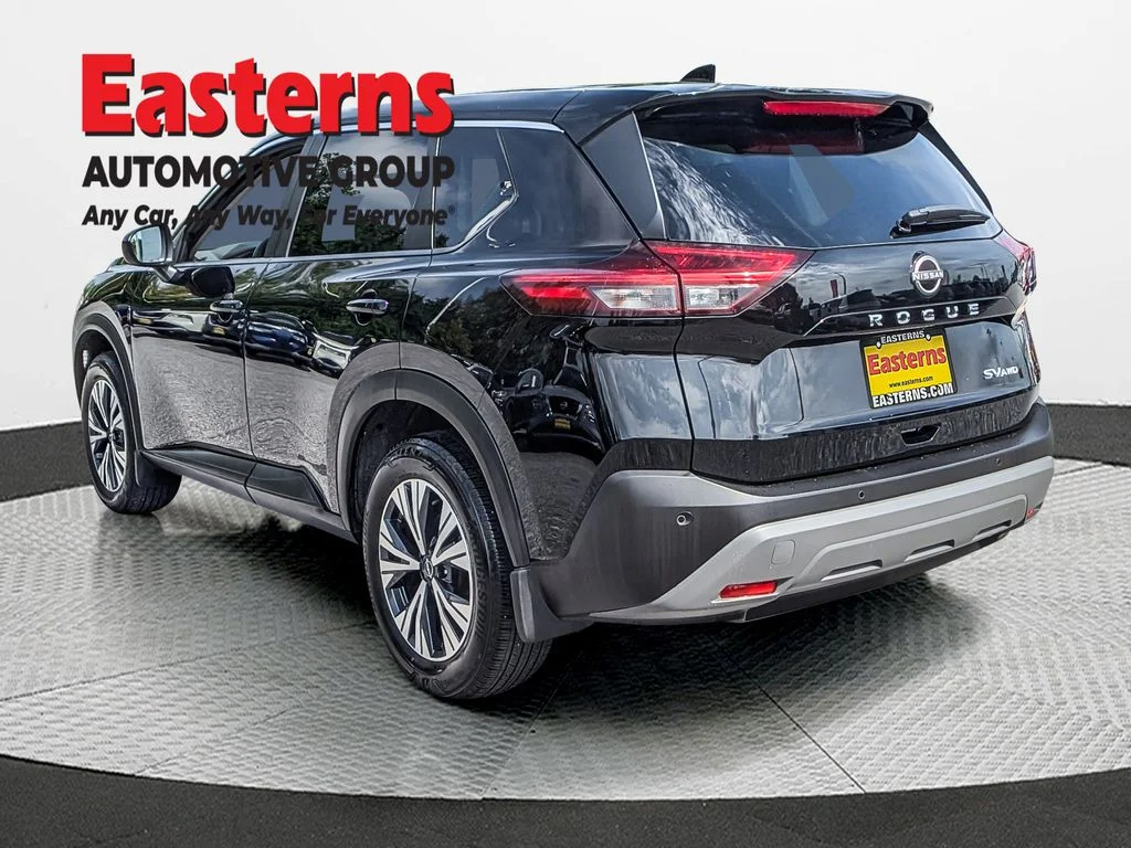 Used 2023 Black Nissan SV image 4