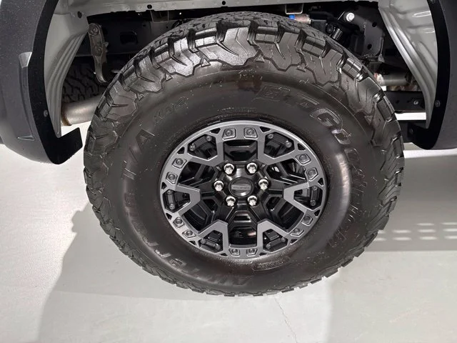 Used 2024 White Ford Raptor image 9