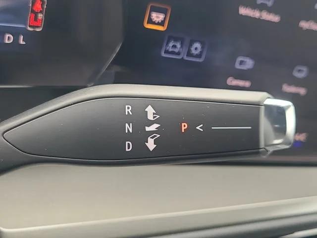 New 2026 Summit White Chevrolet LT image 31