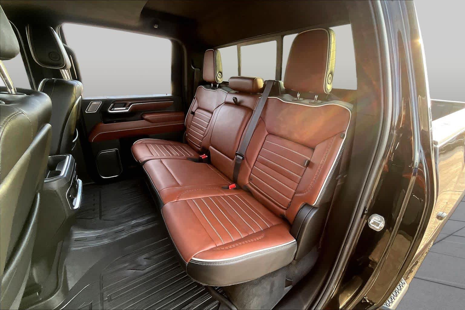 Used 2024 Onyx Black GMC Denali Ultimate image 21