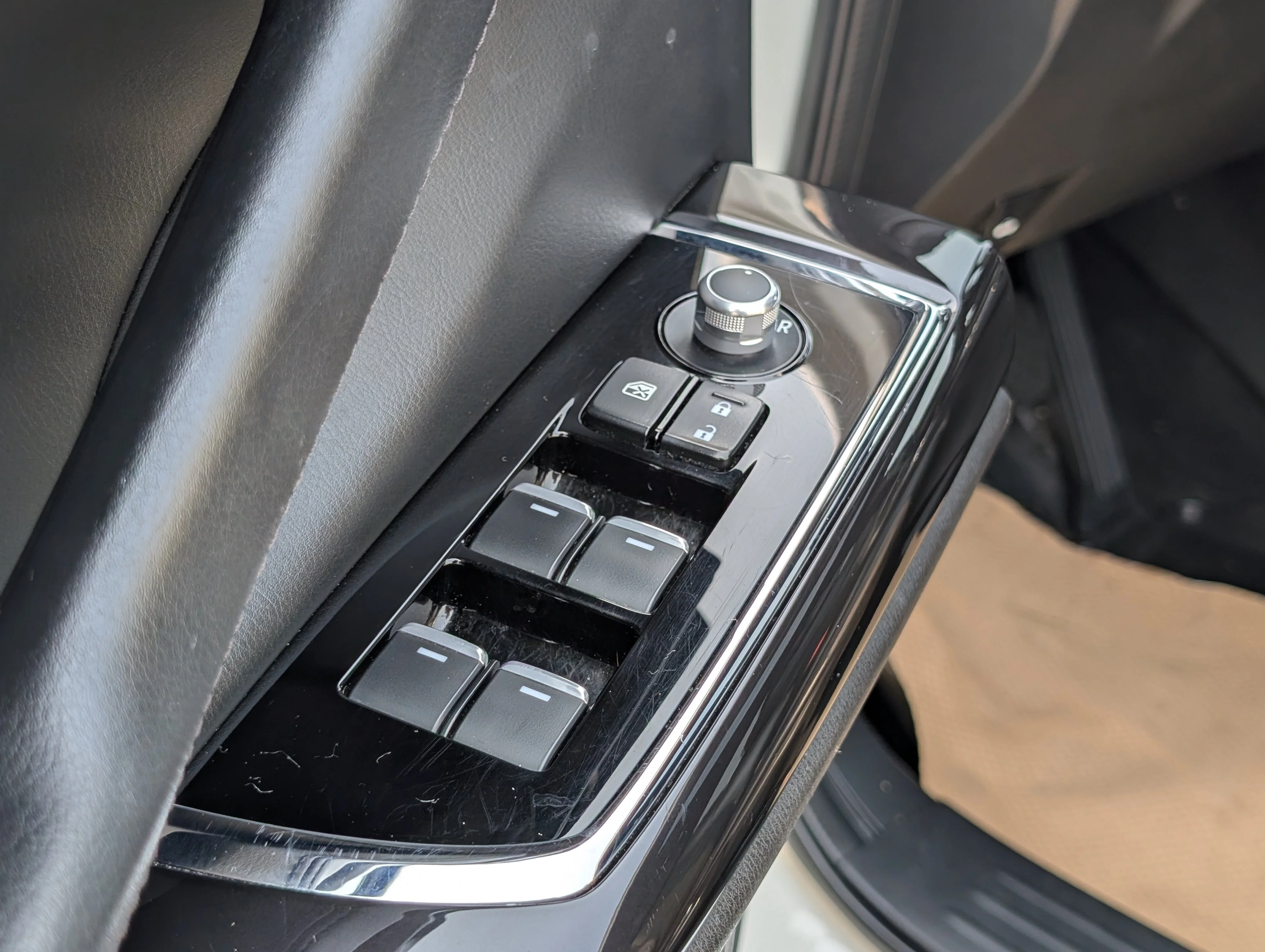 Used 2017 White Mazda GT image 18