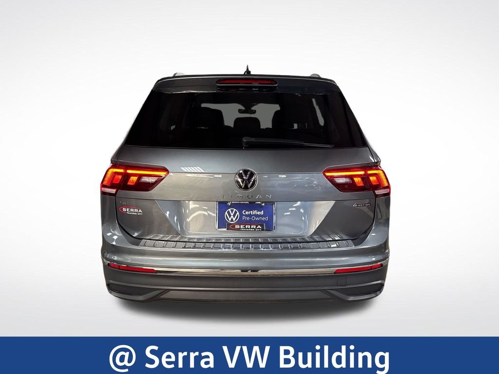 Used 2022 Platinum Gray Metallic Volkswagen 2.0T SE image 4